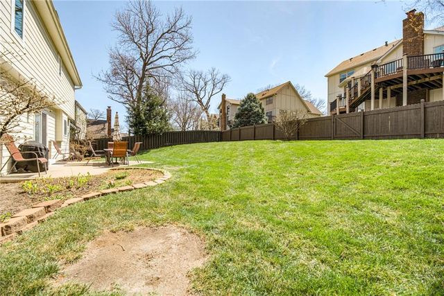 8336 Rosehill Road, Lenexa, KS 66215