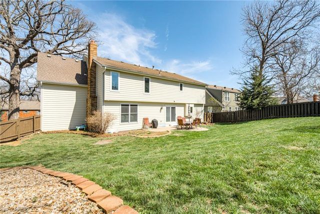 8336 Rosehill Road, Lenexa, KS 66215