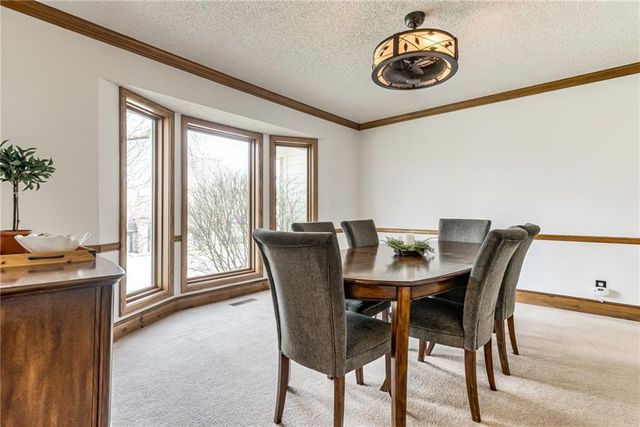 8336 Rosehill Road, Lenexa, KS 66215