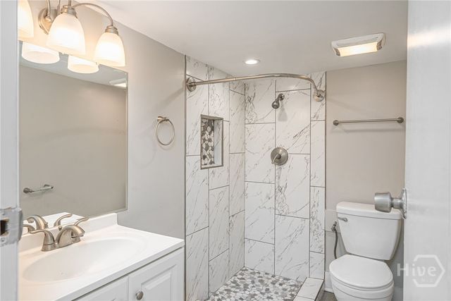 404 E 31st Street, Savannah, GA 31401