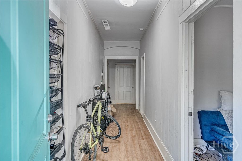 Image 15 of property listing at 404 E 31st Street, Savannah, GA 31401