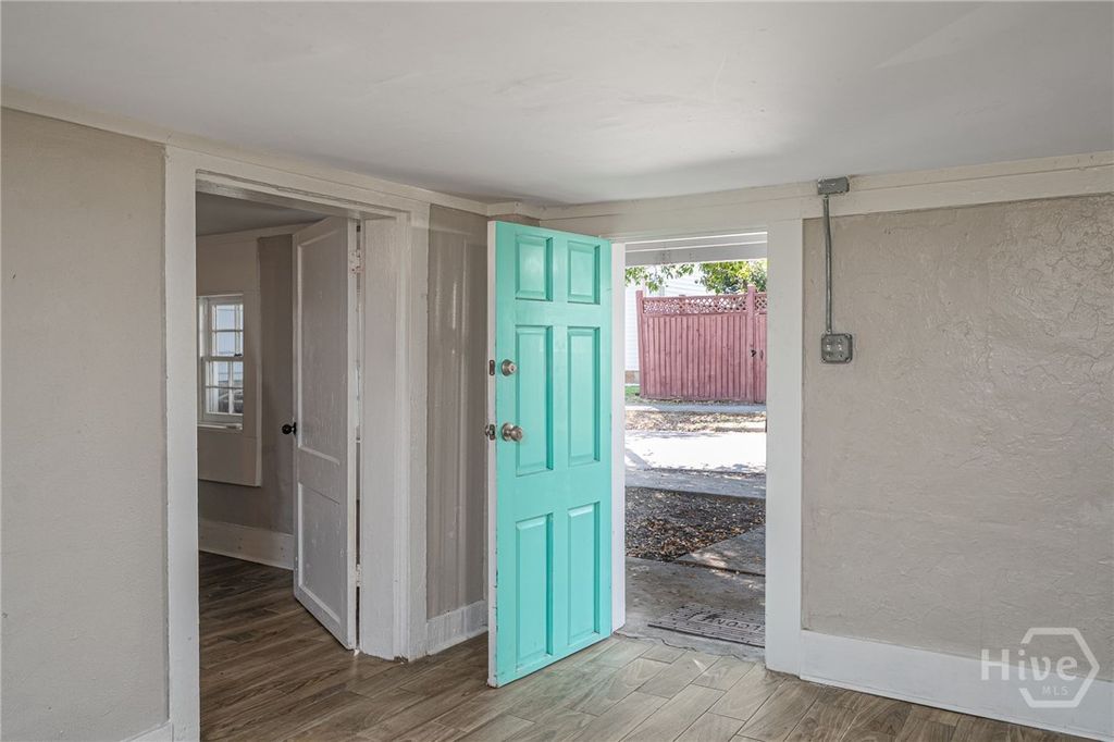 Image 5 of property listing at 404 E 31st Street, Savannah, GA 31401