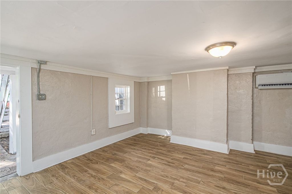 Image 8 of property listing at 404 E 31st Street, Savannah, GA 31401