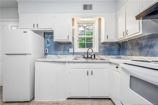 2326 Barrington Circle, Fayetteville, NC 28303
