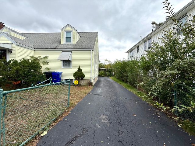 19 Brookdale Rd, Arlington, MA 02474