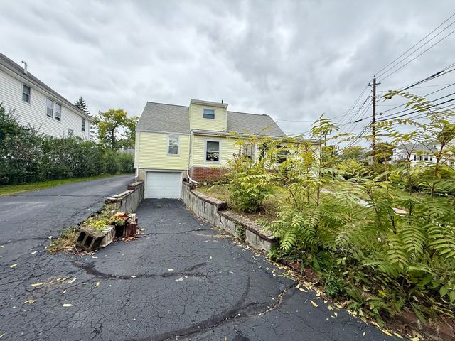 19 Brookdale Rd, Arlington, MA 02474