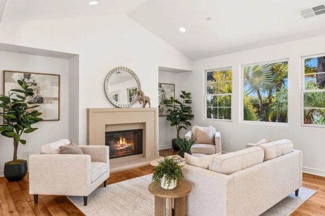1904 Sheridan Road, Encinitas, CA 92024