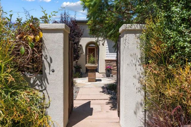 1904 Sheridan Road, Encinitas, CA 92024