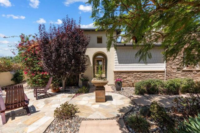 1904 Sheridan Road, Encinitas, CA 92024
