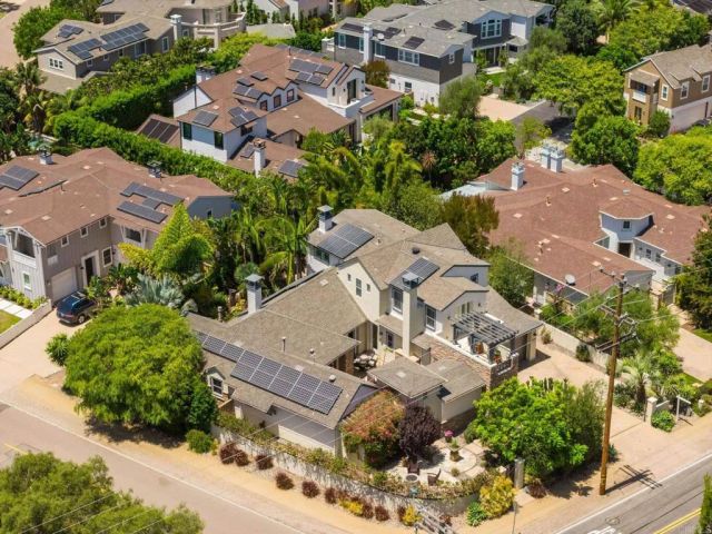 1904 Sheridan Road, Encinitas, CA 92024