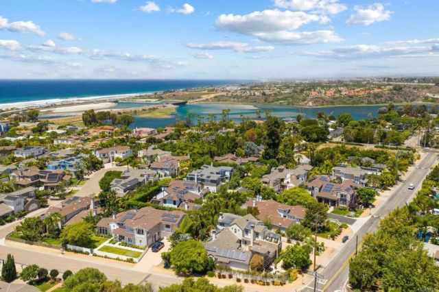 1904 Sheridan Road, Encinitas, CA 92024