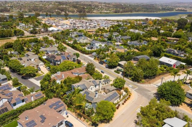 1904 Sheridan Road, Encinitas, CA 92024