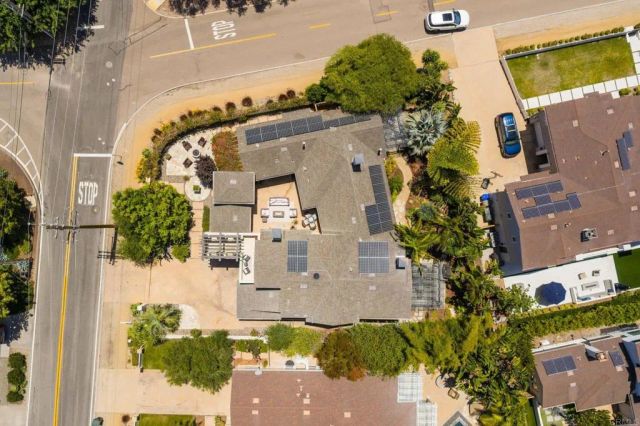 1904 Sheridan Road, Encinitas, CA 92024
