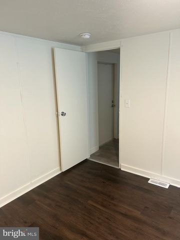 3 PLEASANT HILL AVE, Akron, PA 17501