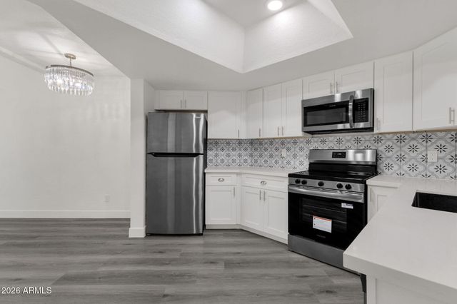 4126 W BOCA RATON Road, Phoenix, AZ 85053