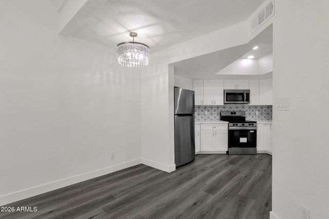 4126 W BOCA RATON Road, Phoenix, AZ 85053