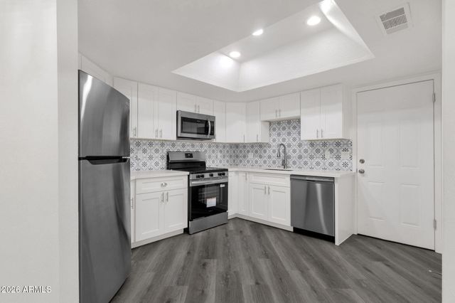 4126 W BOCA RATON Road, Phoenix, AZ 85053