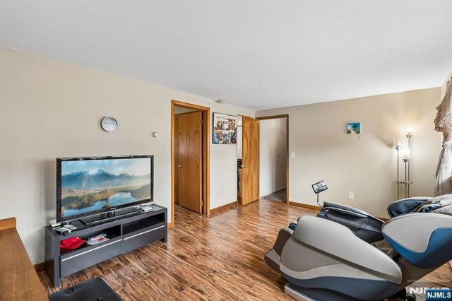 201 Rockland Avenue, River Vale, NJ 07675