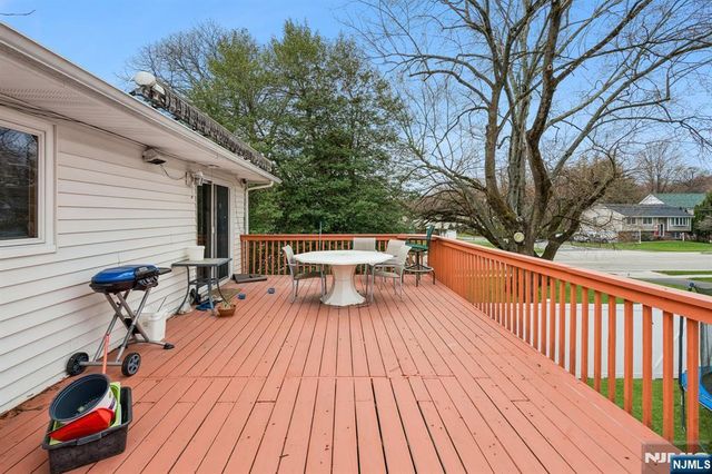 201 Rockland Avenue, River Vale, NJ 07675