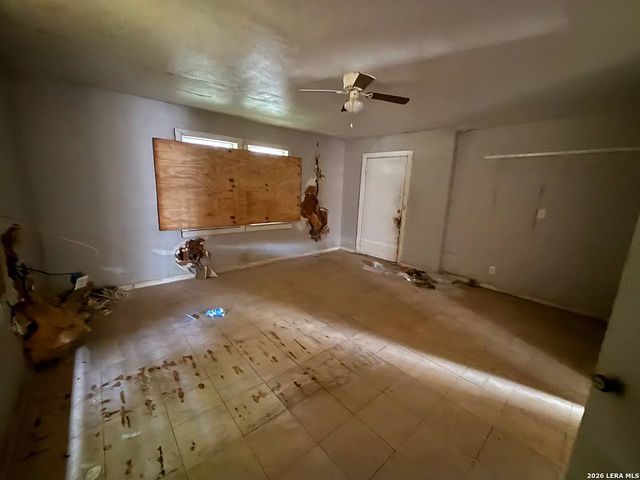 5911 W Cesar E Chavez, San Antonio, TX 78237