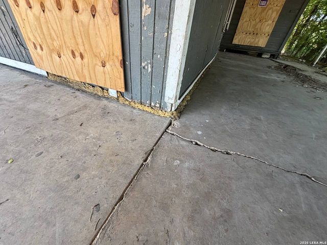 5911 W Cesar E Chavez, San Antonio, TX 78237