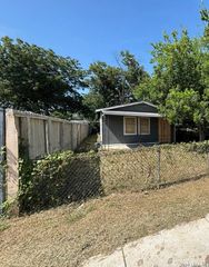 5911 W Cesar E Chavez, San Antonio, TX 78237