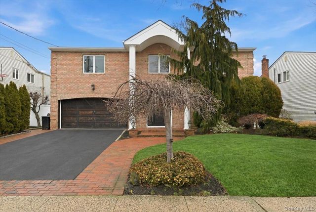 3311 Hewlett Avenue, Merrick, NY 11566