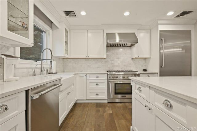 3311 Hewlett Avenue, Merrick, NY 11566