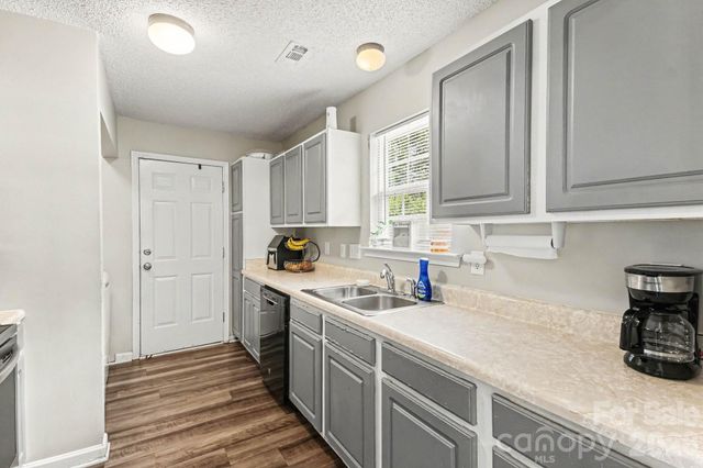 1240 Log Cabin Road, Charlotte, NC 28213