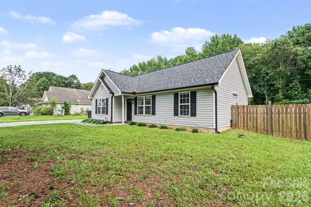 1240 Log Cabin Road, Charlotte, NC 28213