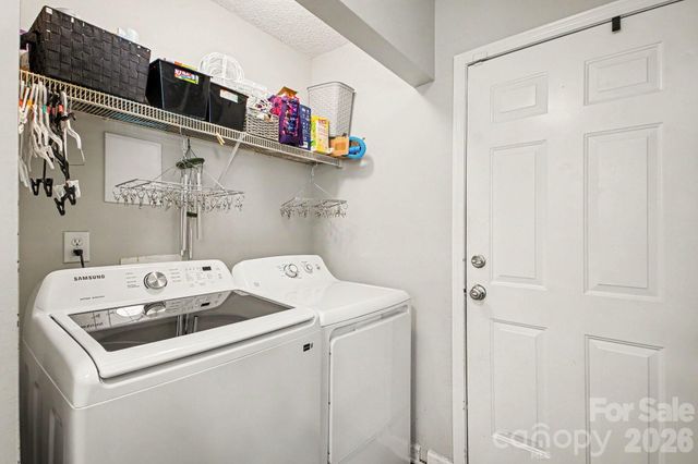 1240 Log Cabin Road, Charlotte, NC 28213