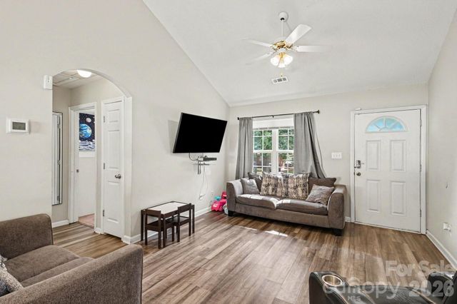 1240 Log Cabin Road, Charlotte, NC 28213