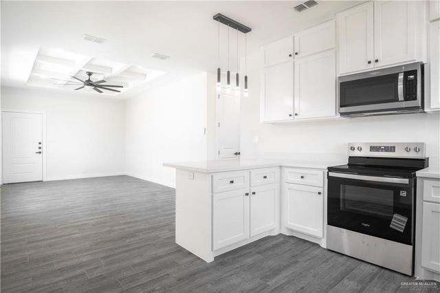 2104 E Viviana Street, Edinburg, TX 78542