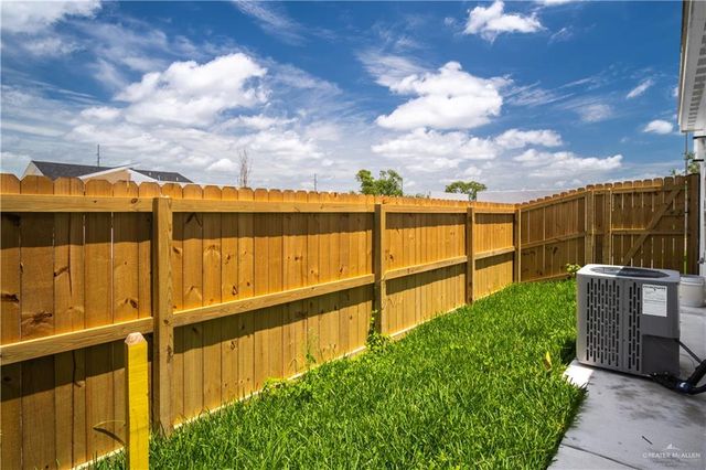 2104 E Viviana Street, Edinburg, TX 78542