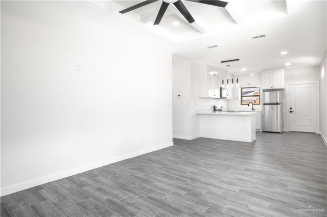 2104 E Viviana Street, Edinburg, TX 78542