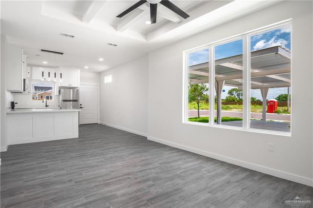 2104 E Viviana Street, Edinburg, TX 78542