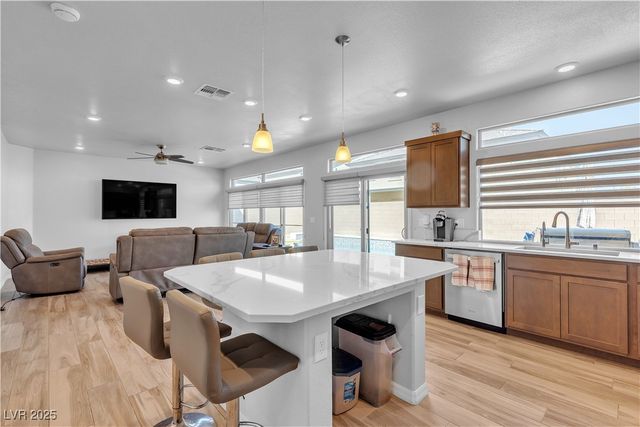 7296 Grace Estate Avenue, Las Vegas, NV 89113