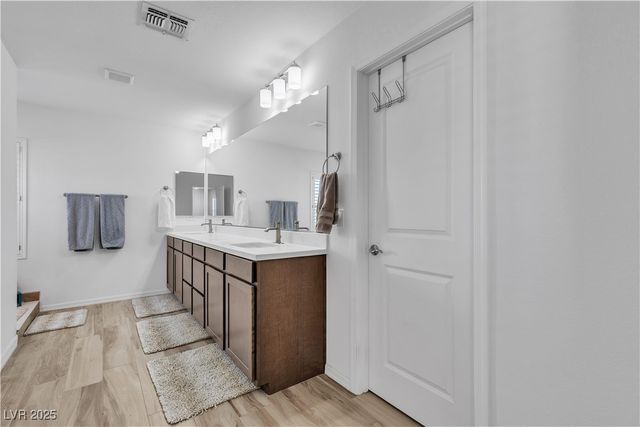 7296 Grace Estate Avenue, Las Vegas, NV 89113