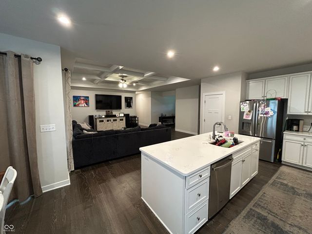 298 Larimar Drive, Whiteland, IN 46184