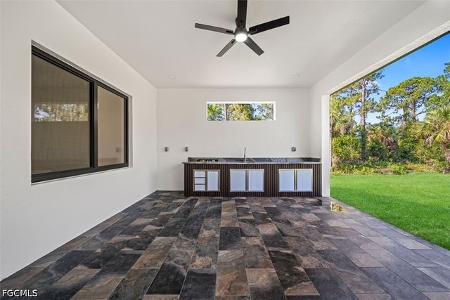 809 Magnolia AVE, Lehigh Acres, FL 33972