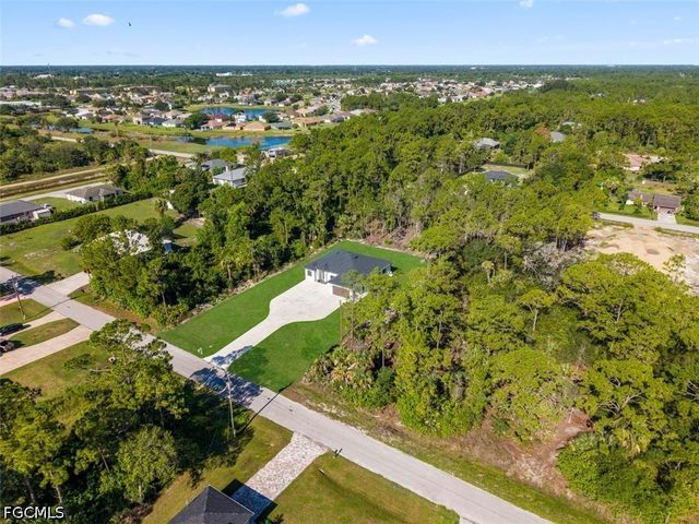 809 Magnolia AVE, Lehigh Acres, FL 33972