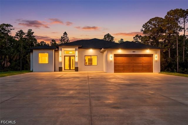 809 Magnolia AVE, Lehigh Acres, FL 33972