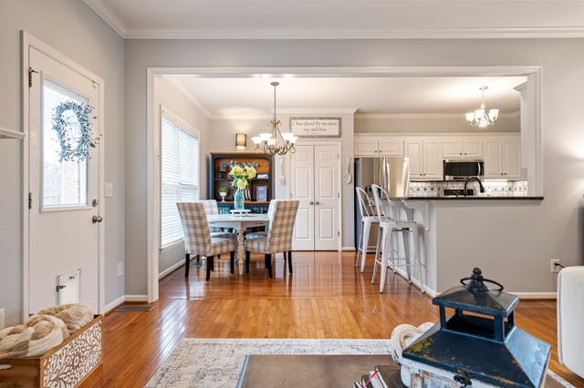 2848 Kaye Dr, Thompsons Station, TN 37179