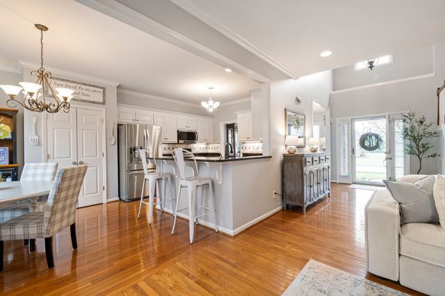 2848 Kaye Dr, Thompsons Station, TN 37179