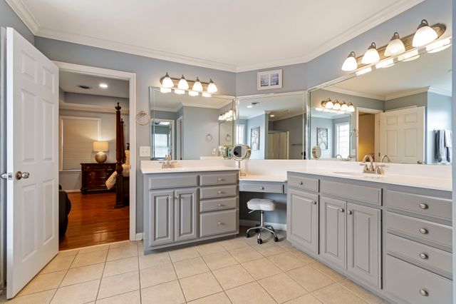 2848 Kaye Dr, Thompsons Station, TN 37179