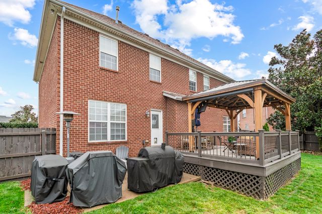 2848 Kaye Dr, Thompsons Station, TN 37179