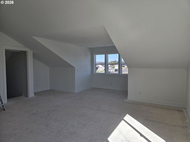 2017 Se 10TH Pl, Canby, OR 97013