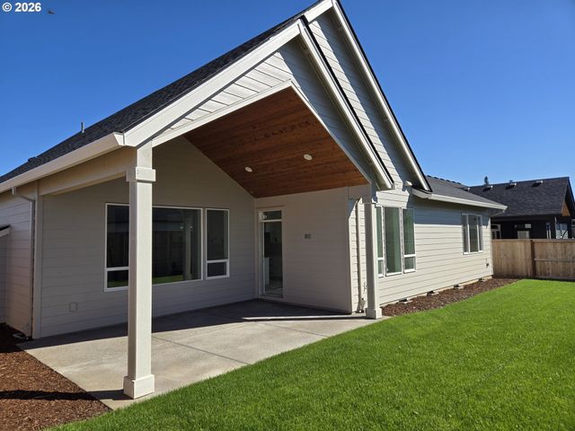 2017 Se 10TH Pl, Canby, OR 97013