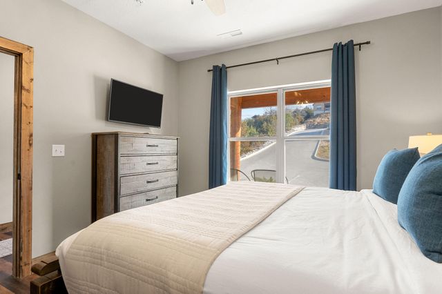 270 Indian Summer Lane 736, Branson, MO 65616