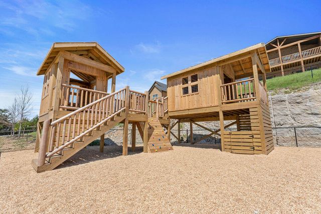 270 Indian Summer Lane 736, Branson, MO 65616